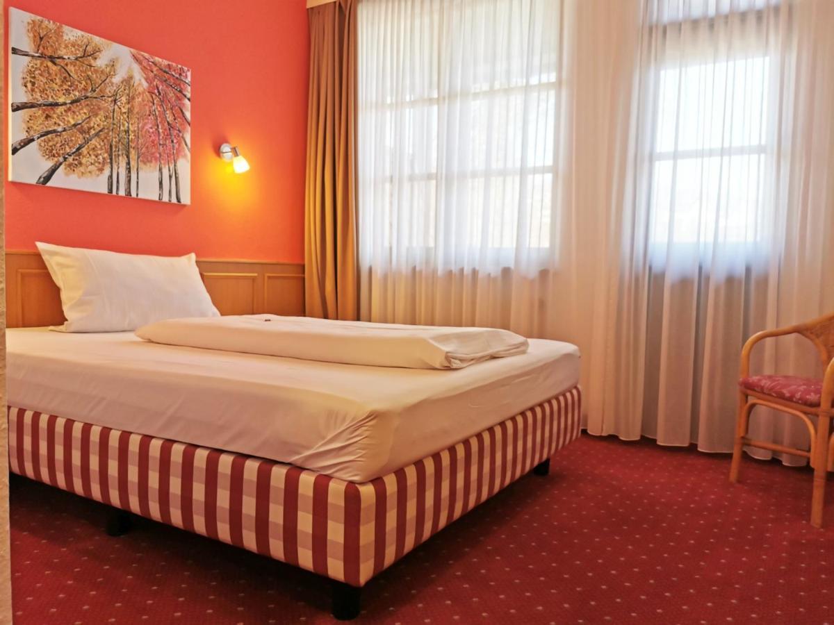 Landhotel Oelmuehle Mombris 외부 사진