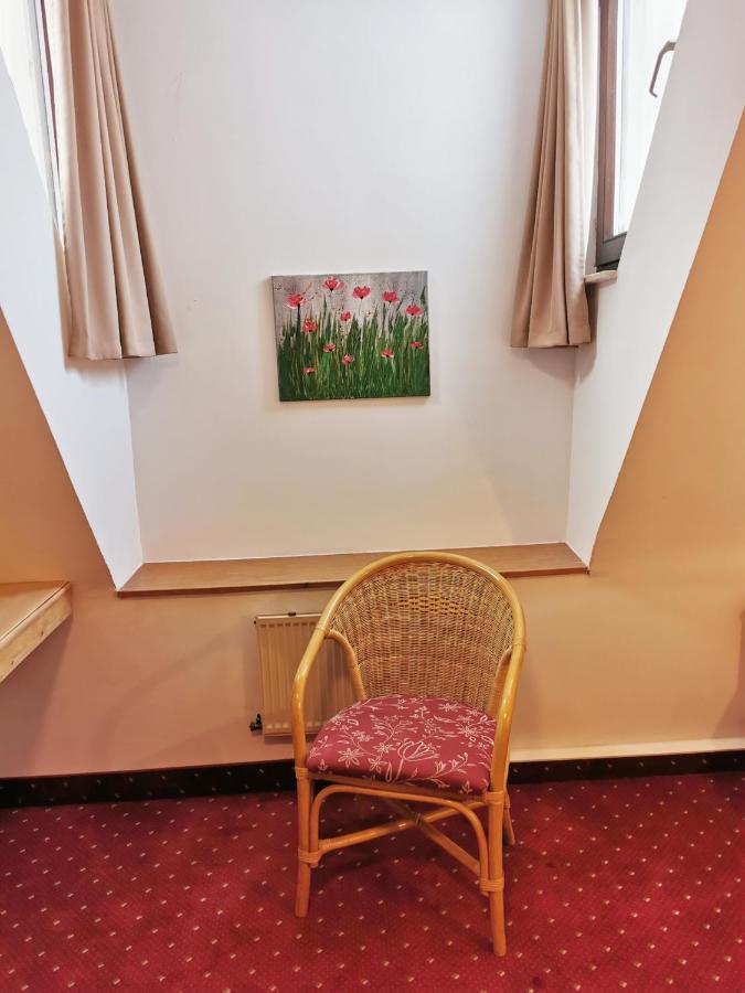 Landhotel Oelmuehle Mombris 외부 사진
