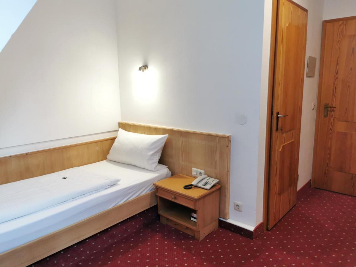 Landhotel Oelmuehle Mombris 외부 사진