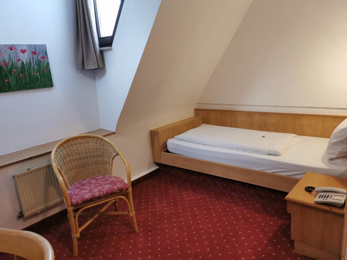 Landhotel Oelmuehle Mombris 외부 사진