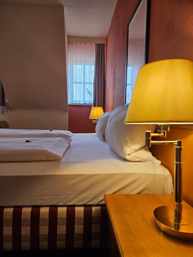 Landhotel Oelmuehle Mombris 외부 사진