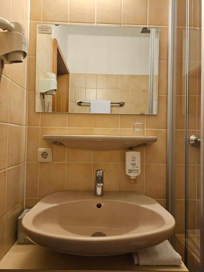 Landhotel Oelmuehle Mombris 외부 사진