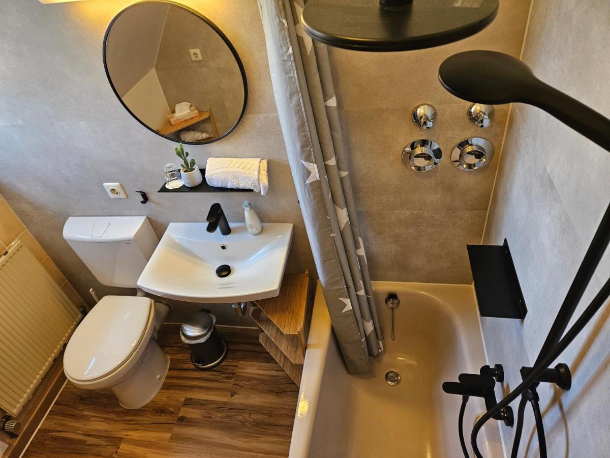 Landhotel Oelmuehle Mombris 외부 사진
