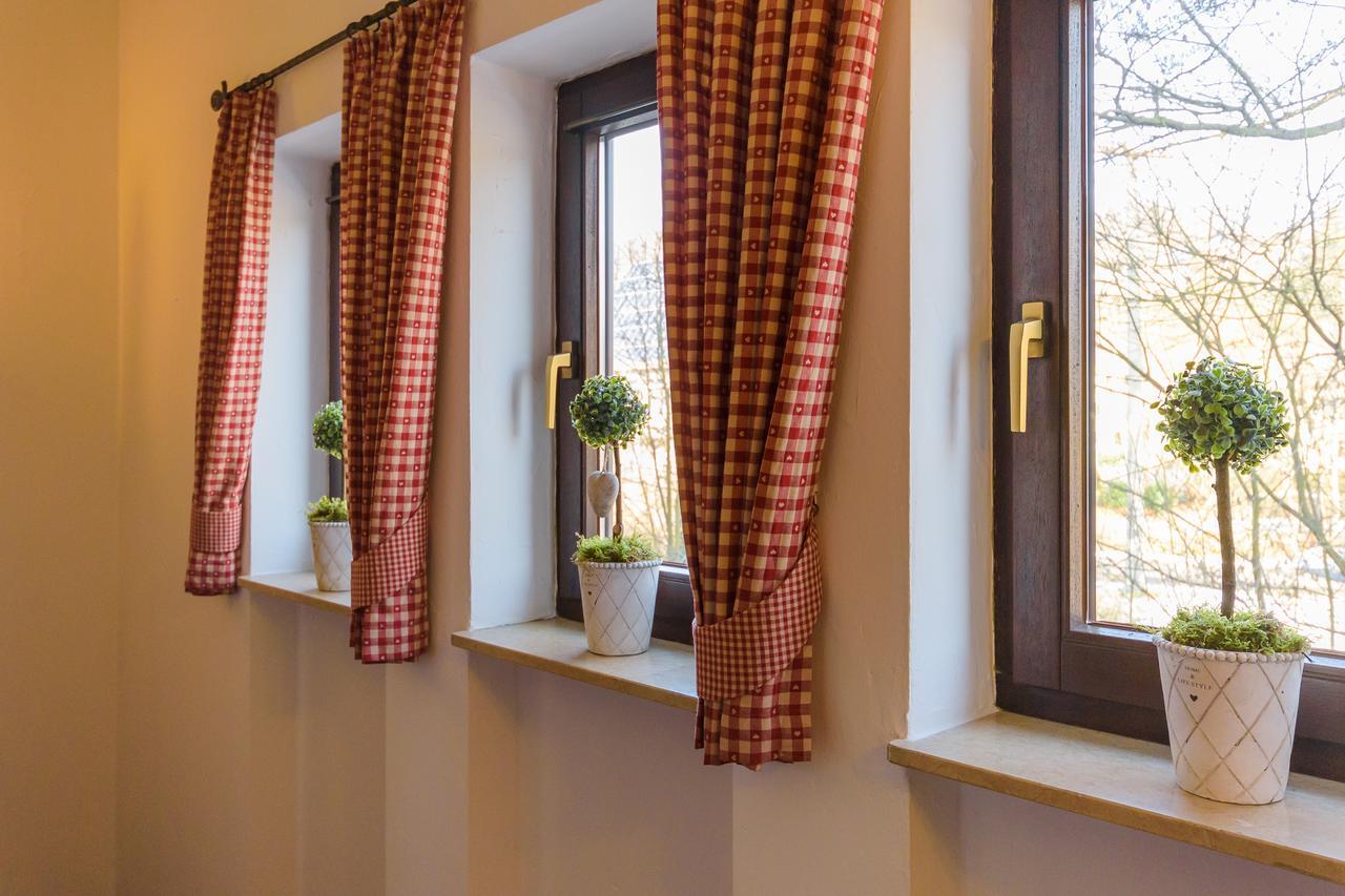 Landhotel Oelmuehle Mombris 외부 사진